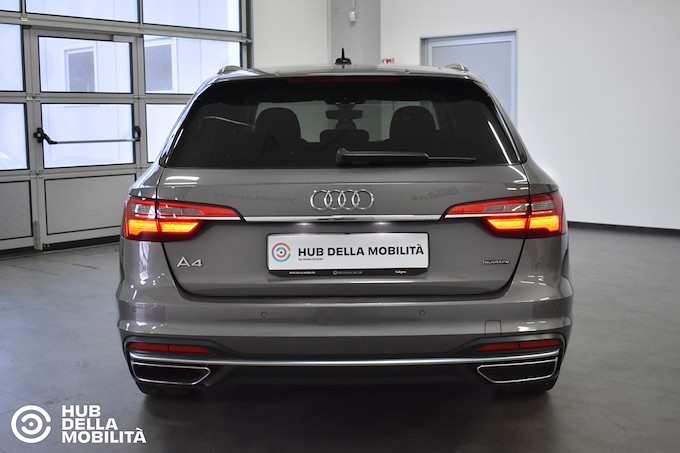 AUDI A4 Avant 40 TDI quattro S tronic Business Advanced